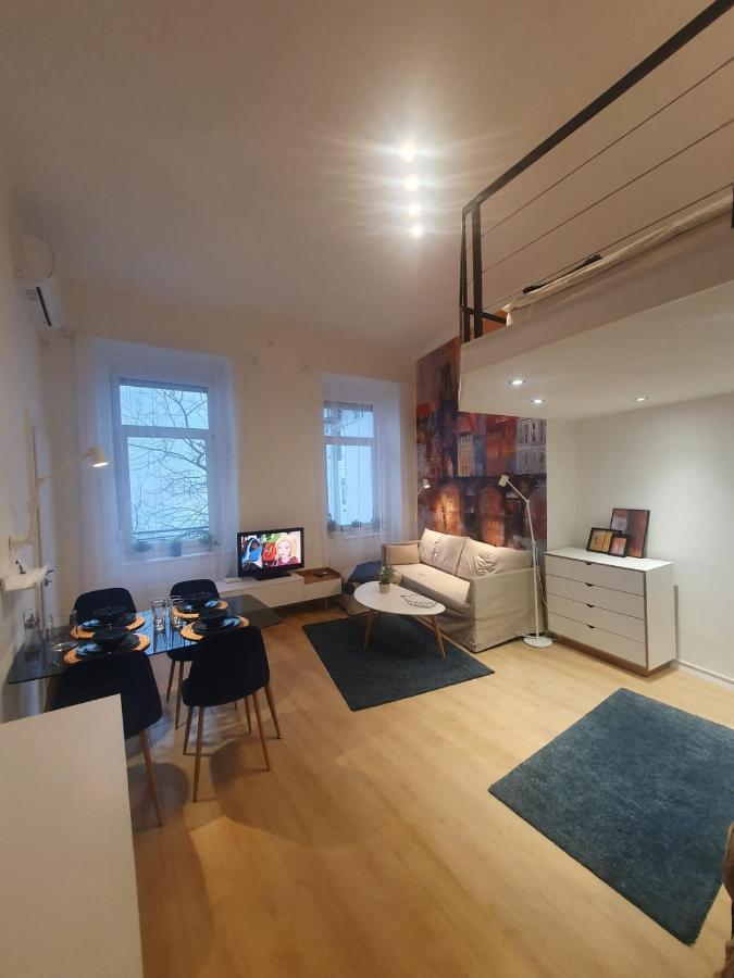 Petofi Apartment With Air Condition บูดาเปสต์ ภายนอก รูปภาพ